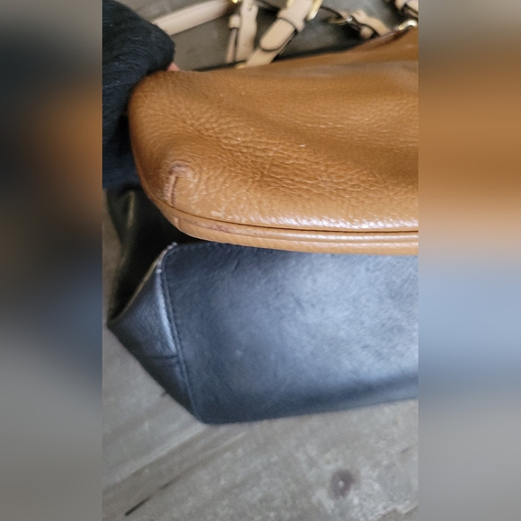 Pre Loved Bundle Of Michael Kors Purses - Picture 12 of 16